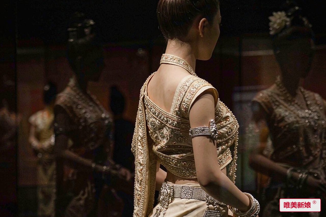傣族筒裙婚服